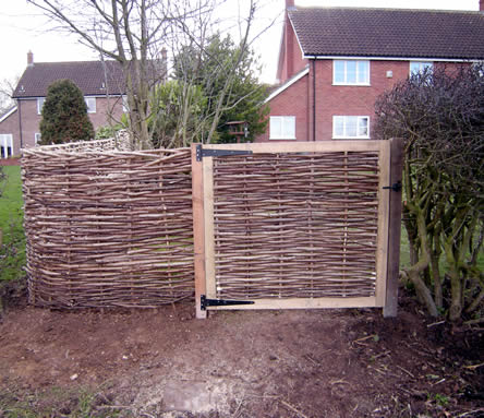 Hazel filled gate